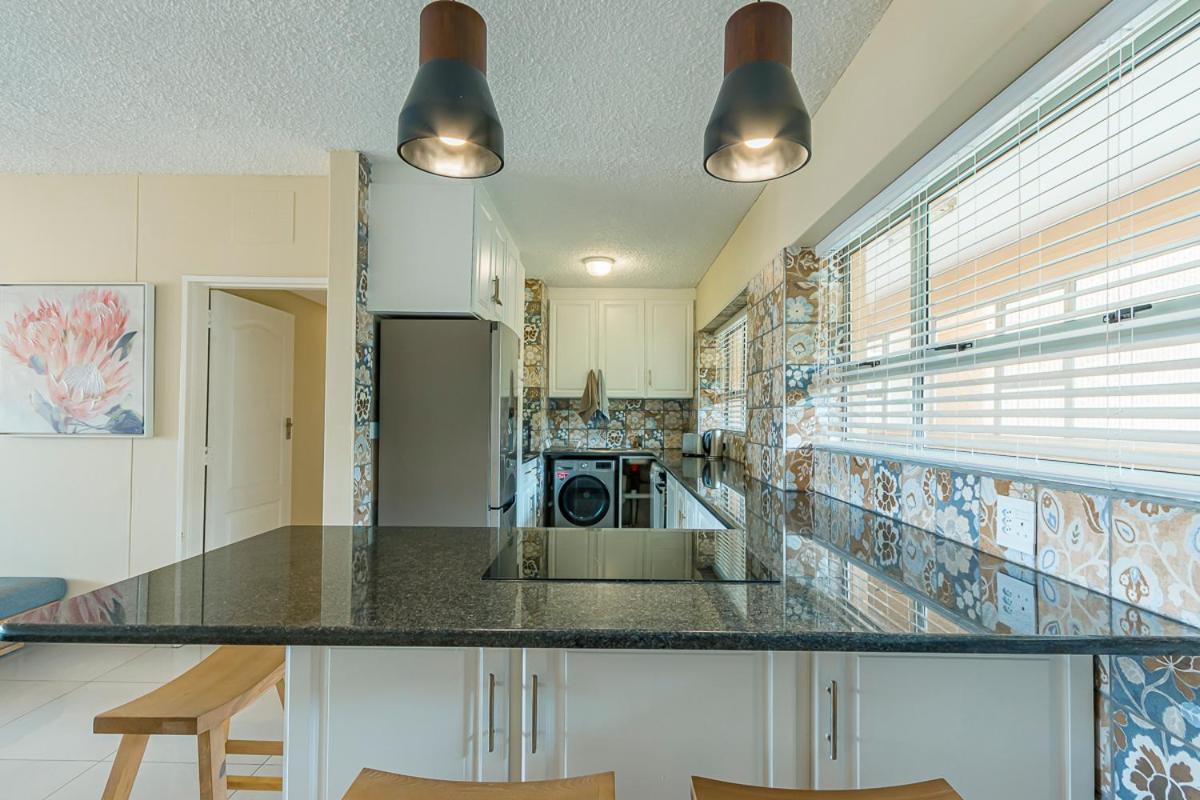 17 Stella Maris Seaside @ Van'S Amanzimtoti Exterior photo